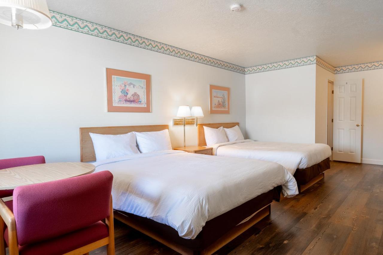 Motel Torrey Bagian luar foto