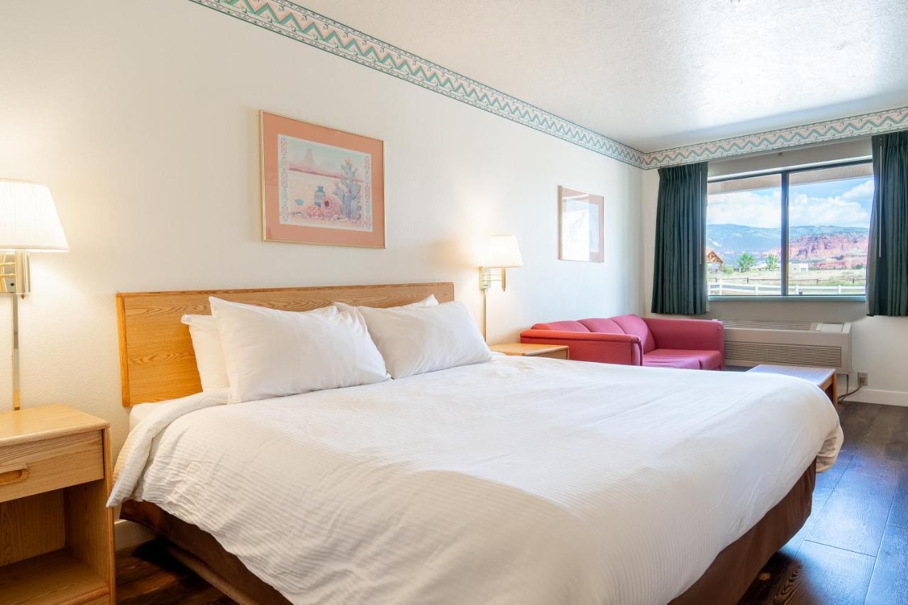 Motel Torrey Bagian luar foto